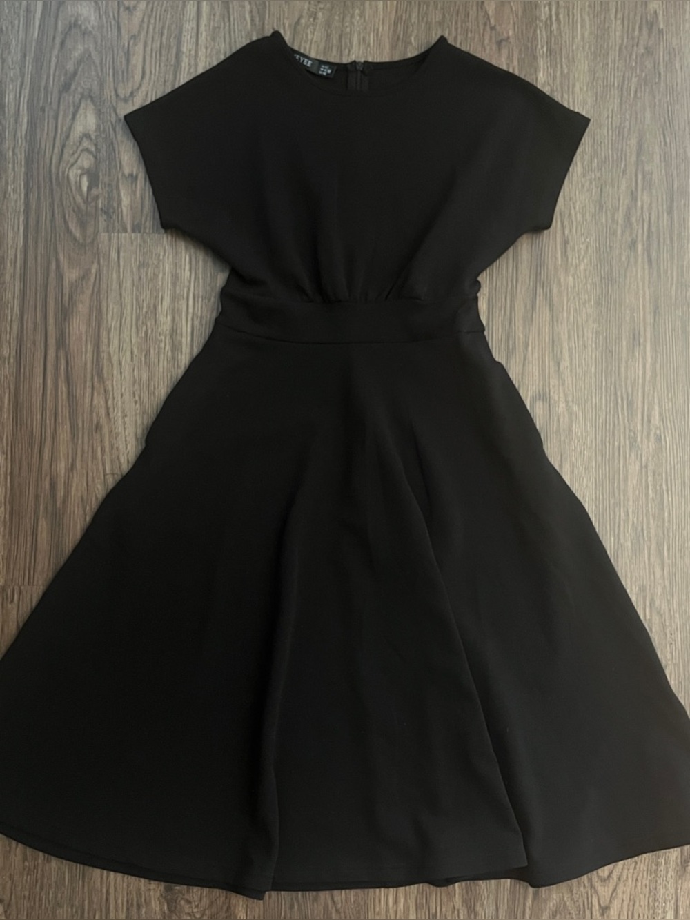 HOMEYEE Black A-Line Midi Dress • WITH POCKETS • Size M